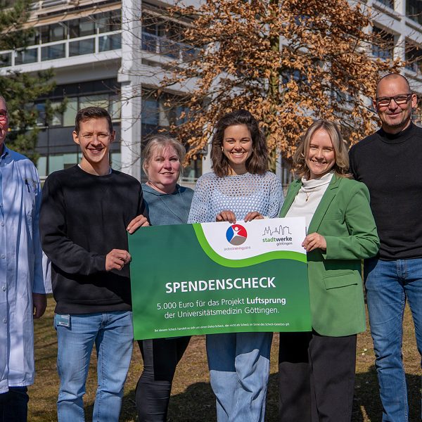 Spendenübergabe aus dem 11. Spendenjahr zusammen mit den Stadtwerken